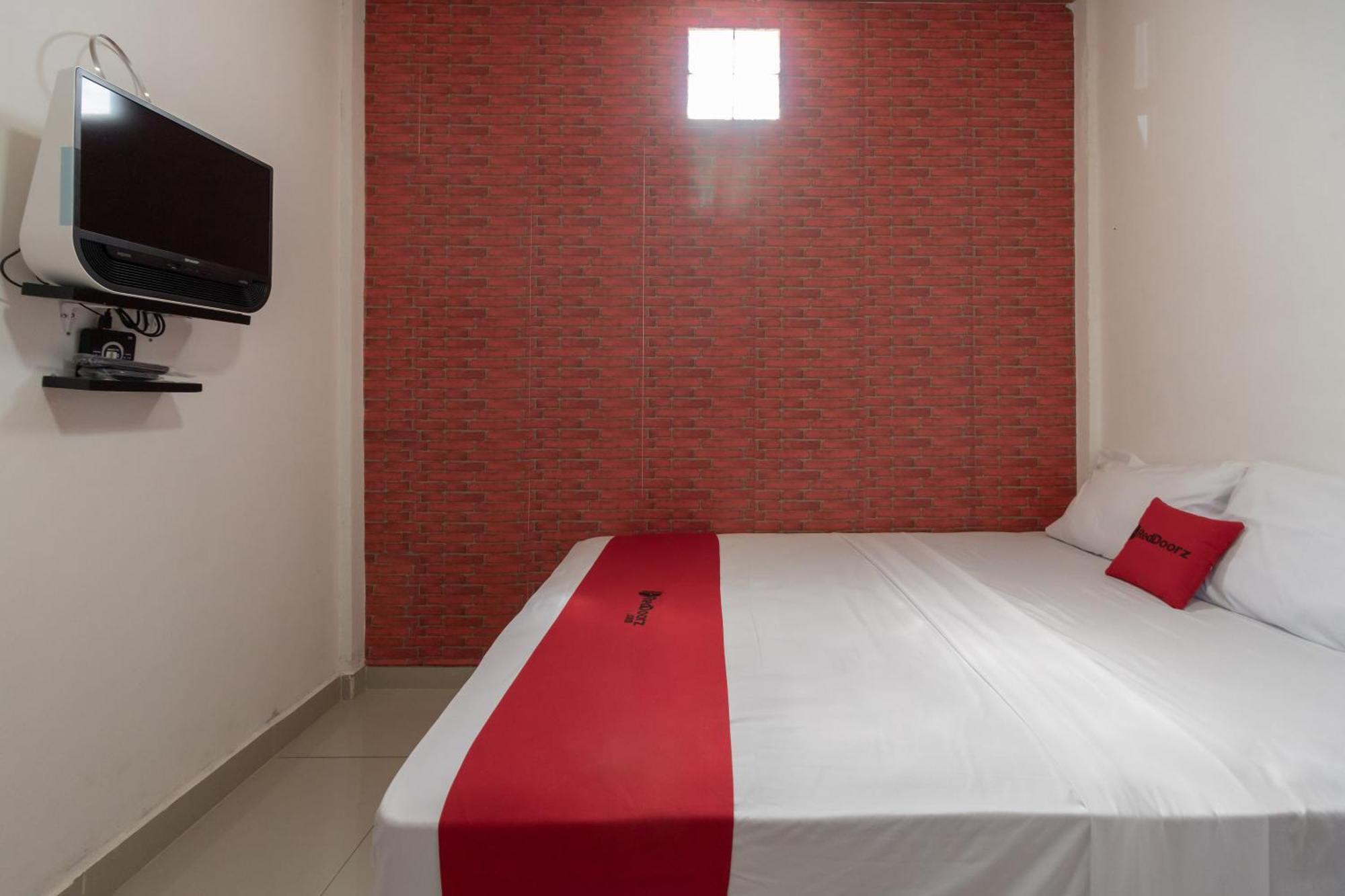 Hotel Reddoorz Syariah Near Jakabaring Sport 2*